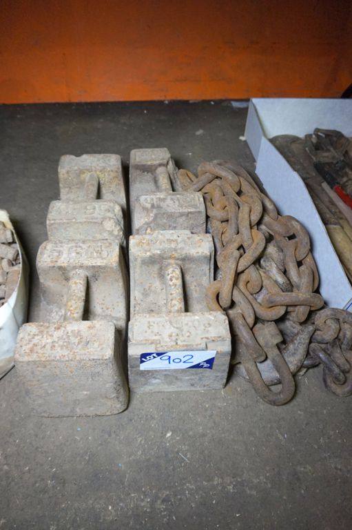 4x 56lb weights & various drag chains - Lot Locate...