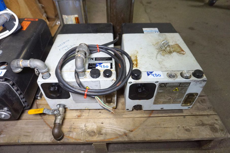 2x Leybold SV25 vacuum pumps - Lot Located at: PP...