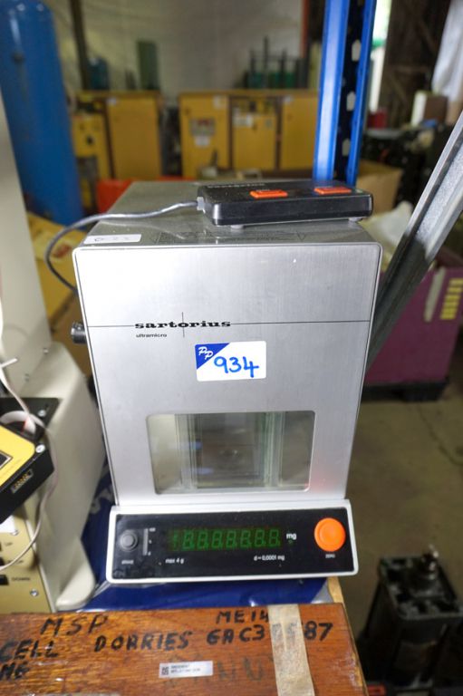 Sartorius Ultramicro type 4504 MP8-1 microbalance...