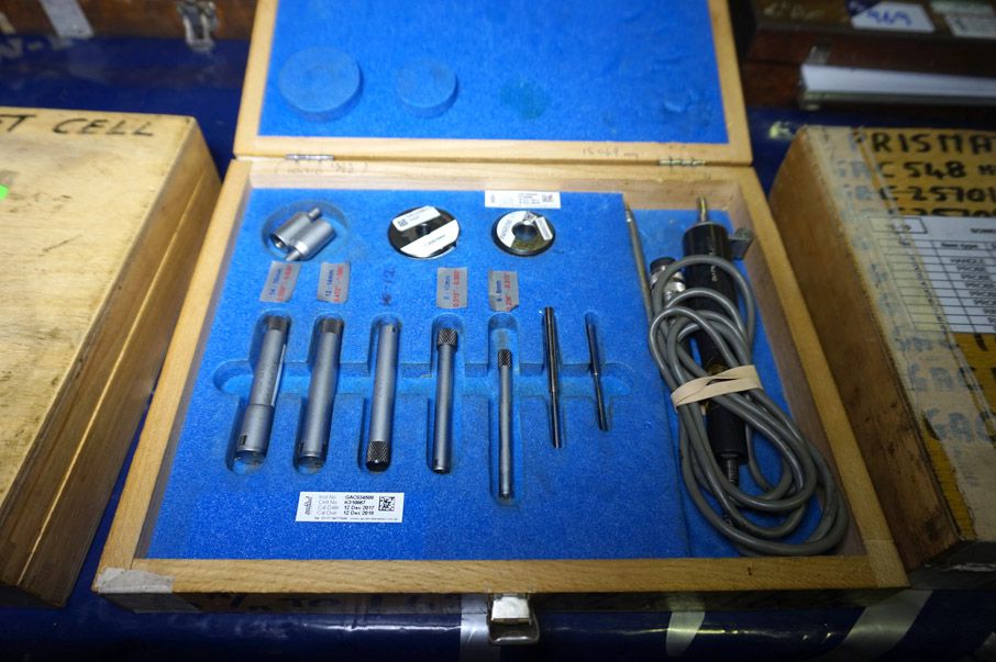Bowers internal bore gauge set in box - Lot Locate...