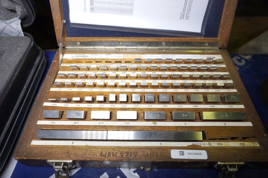 C.E. Johansson grade 2 imperial slip gauge set - L...