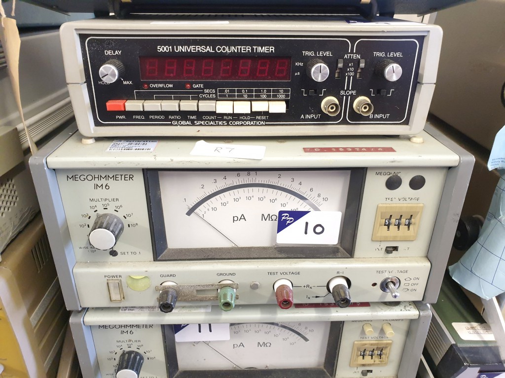 Megohmmeter IM6 tester