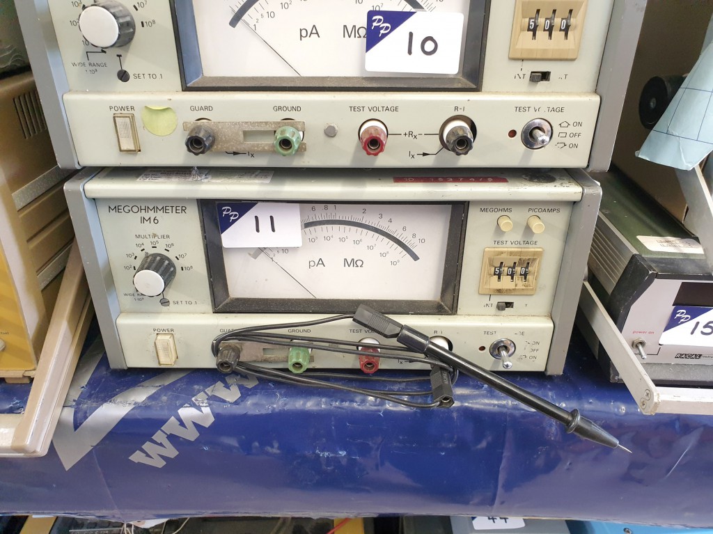 Megohmmeter IM6 tester