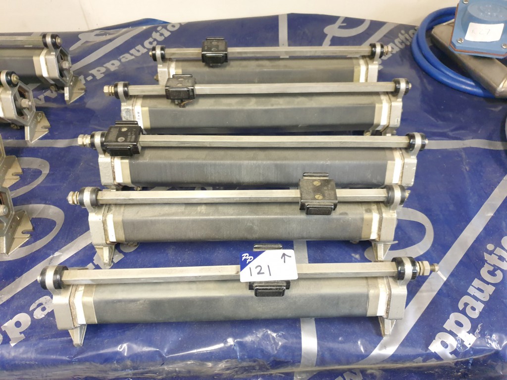 5x various Rheostats (variable resistor)