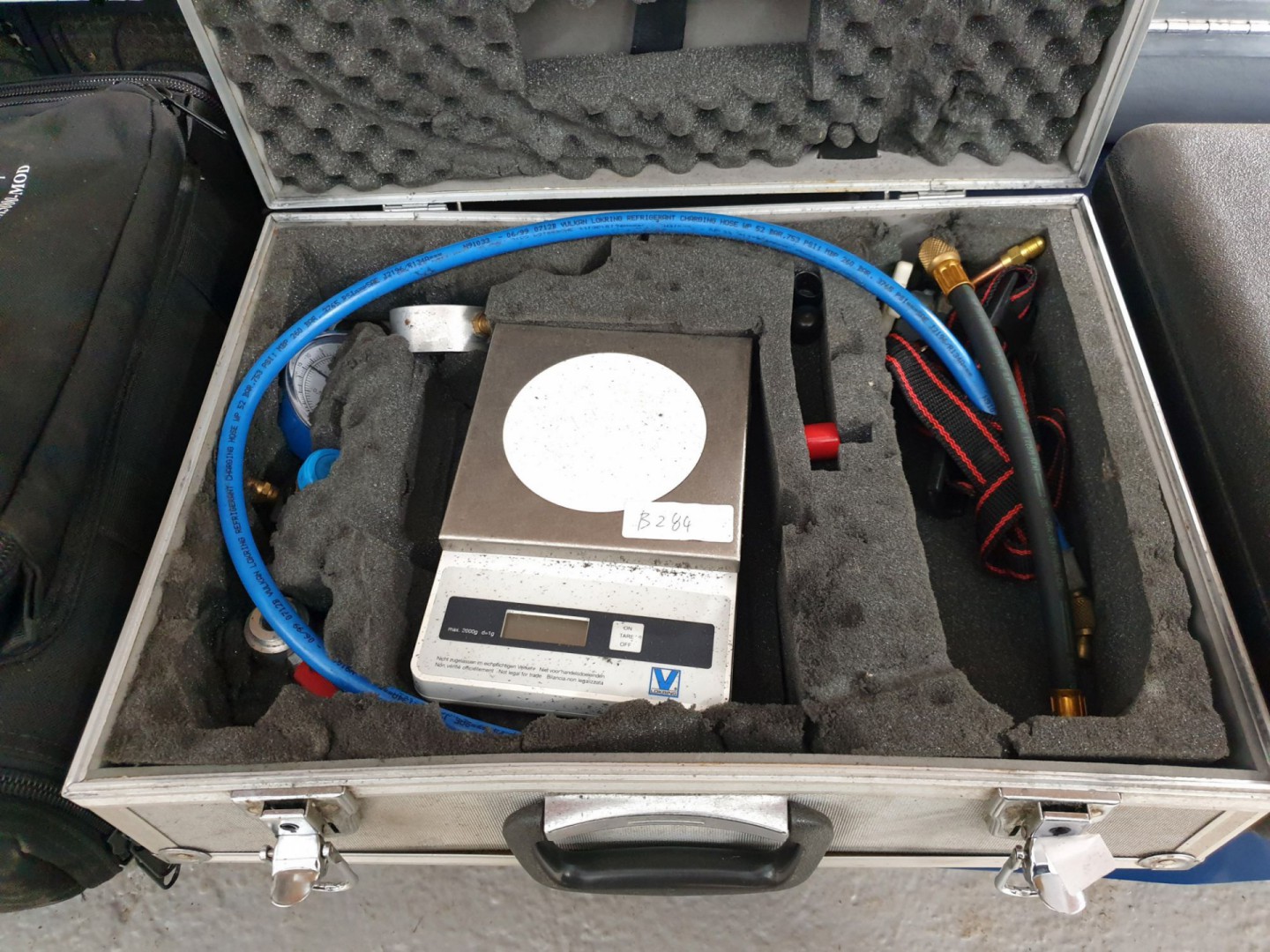 LOK ring balance in aluminium transit case with pr...