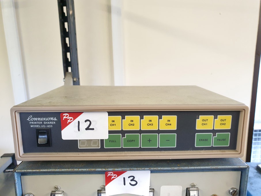 Connexions UG-403 printer sharer - lot located at:...