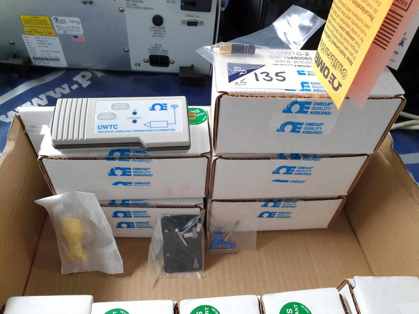 5x Omega UWTC-2 universal wireless thermocouple co...