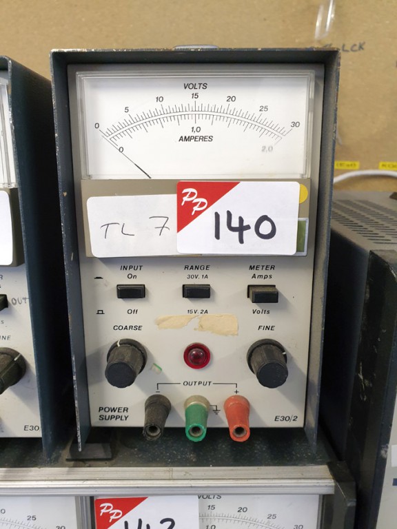 Farnell E30/1 PSU, 0-30v / 0.5A or 0-15v / 1A - lo...