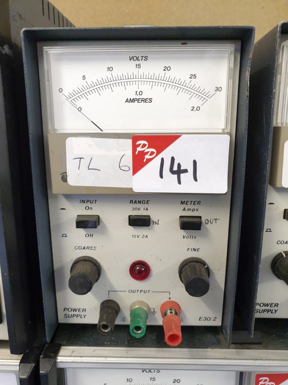 Farnell E30/2 PSU, 0-30v / 0-1A or 0-15v / 0-...