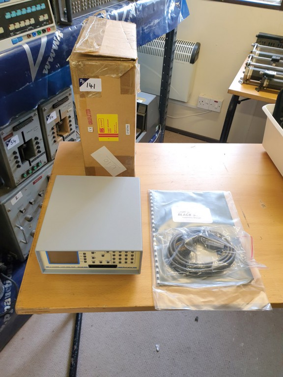 Blackstar 3332 32 channel logic analyser with manu...