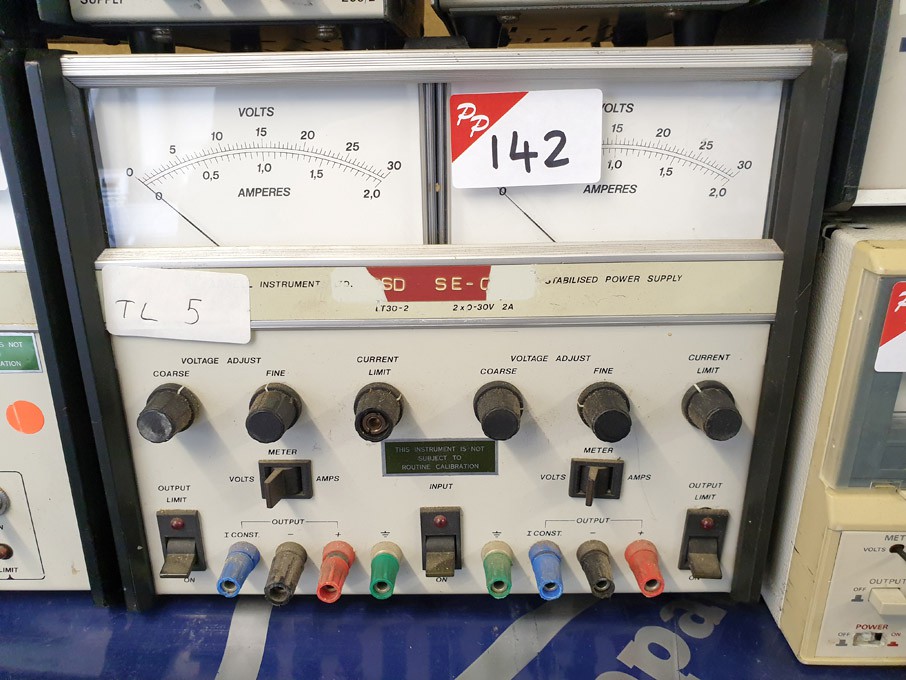 Farnell LT30-2 dual output PSU, 0-30v / 0-2A ...