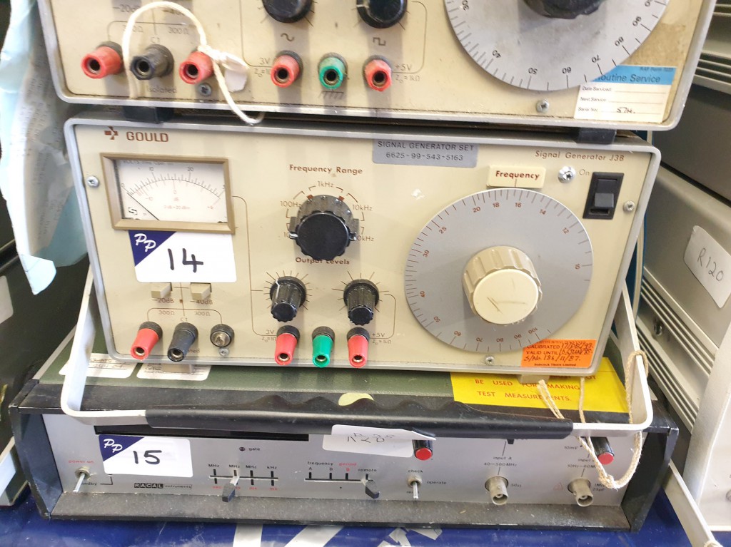 Gould J3B audio signal generator with balanced out...