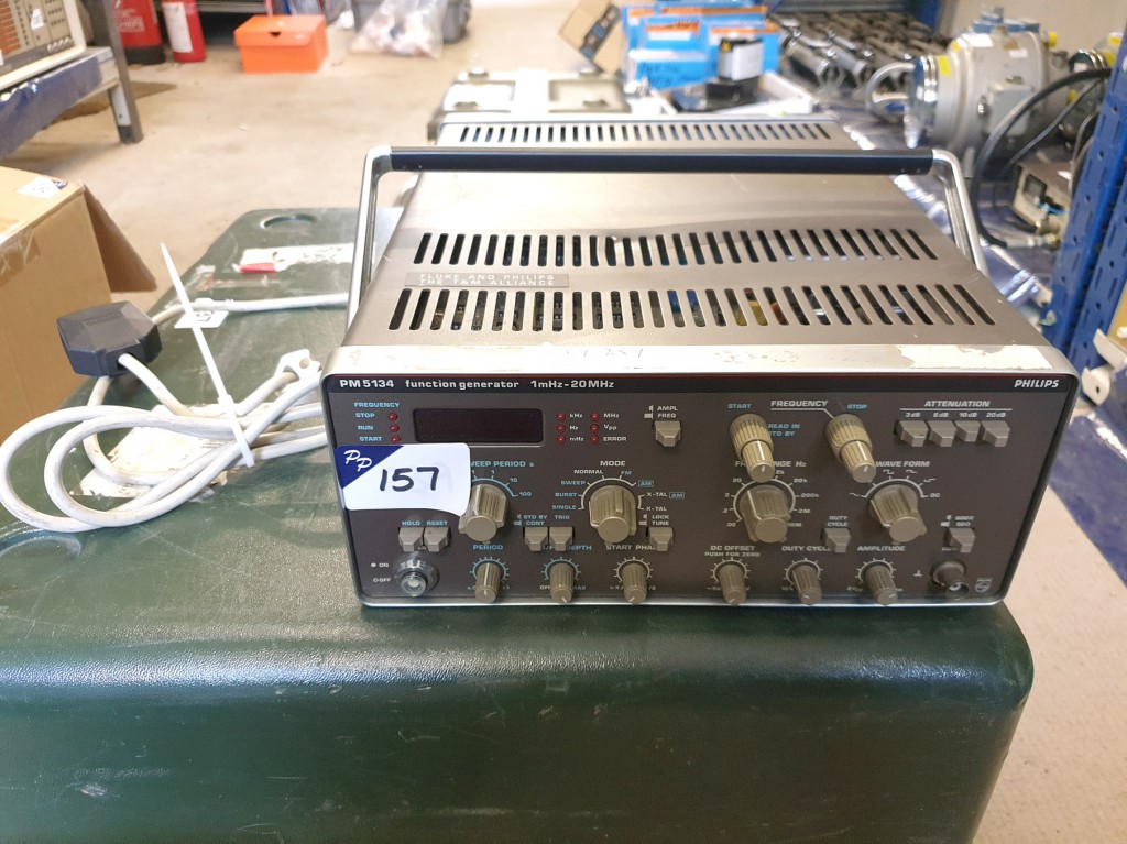Philips PM5134 function generator