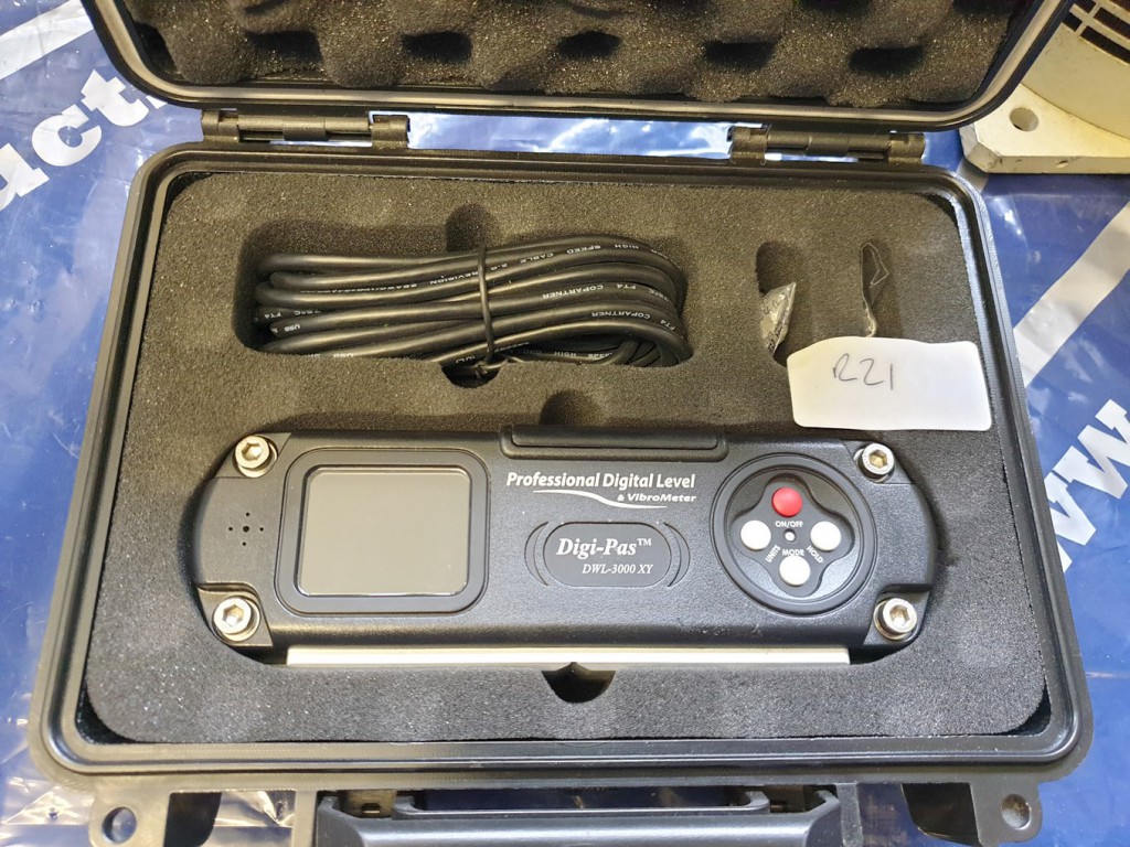 Digi-Pas DWL-3000 X-Y digital level & vibrometer i...
