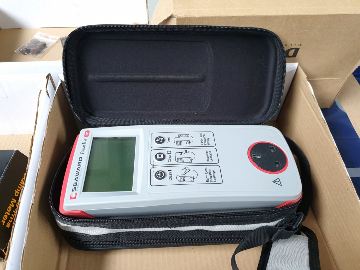 Seaward Primetest 100 PAT tester in case