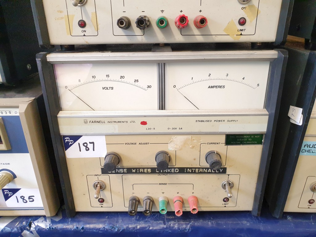Farnell L30-5 power supply, 0-30v / 0-5A