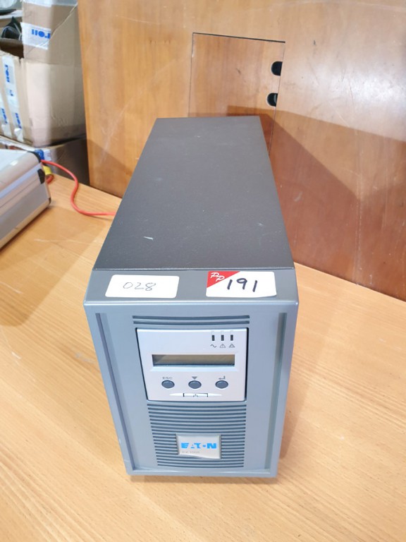 Eaton EX1000 uninterruptable power supply - lot lo...