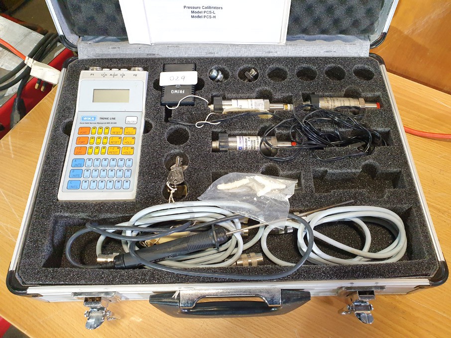 Wika 909.40.500 pressure test/calibrator in case w...