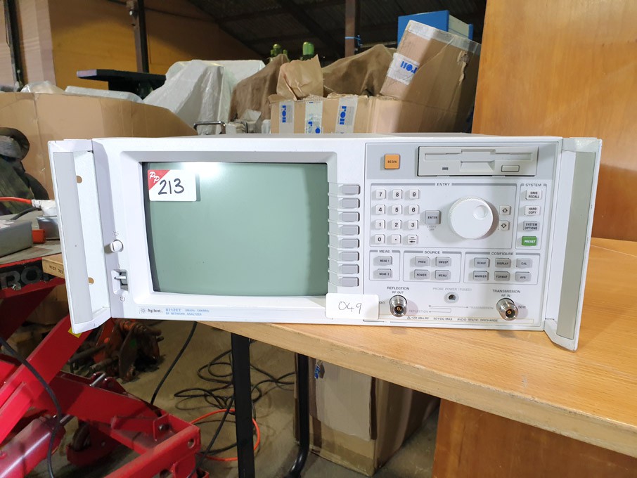 Agilent 8712ET RF network analyser - lot located a...