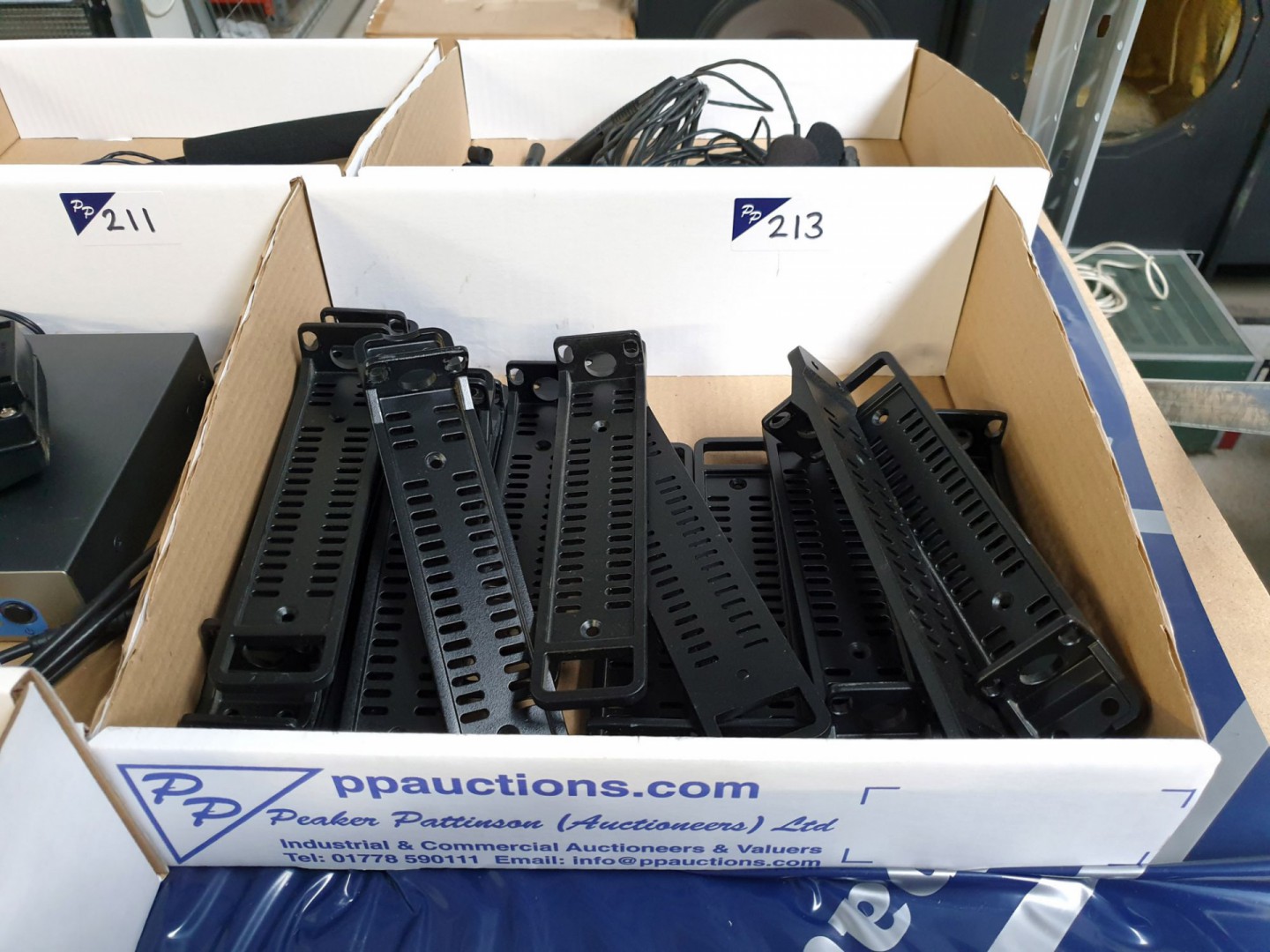 Sennheiser joining plates / brackets