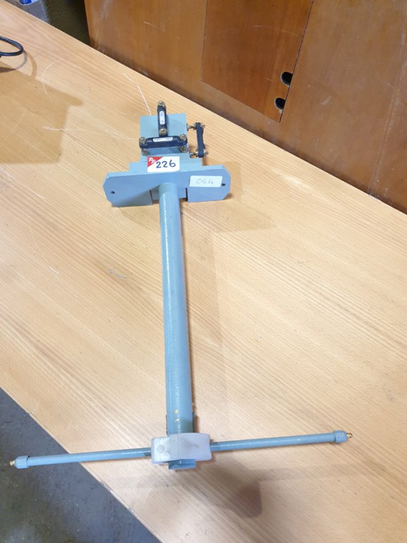 Scientific-Atlanta IS-200 dipole antenna - lot loc...