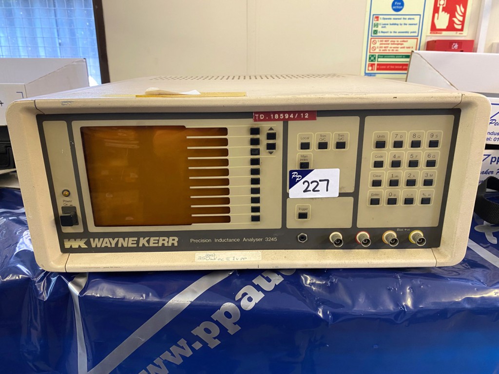 Wayne Kerr 3245 precision inductance analyser