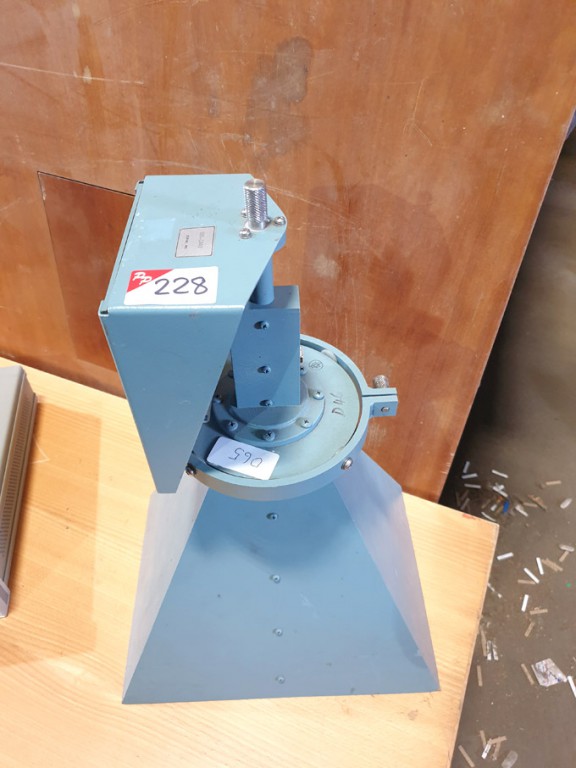 Singer EM1020 with EMA1002 horn antenna - lot loca...