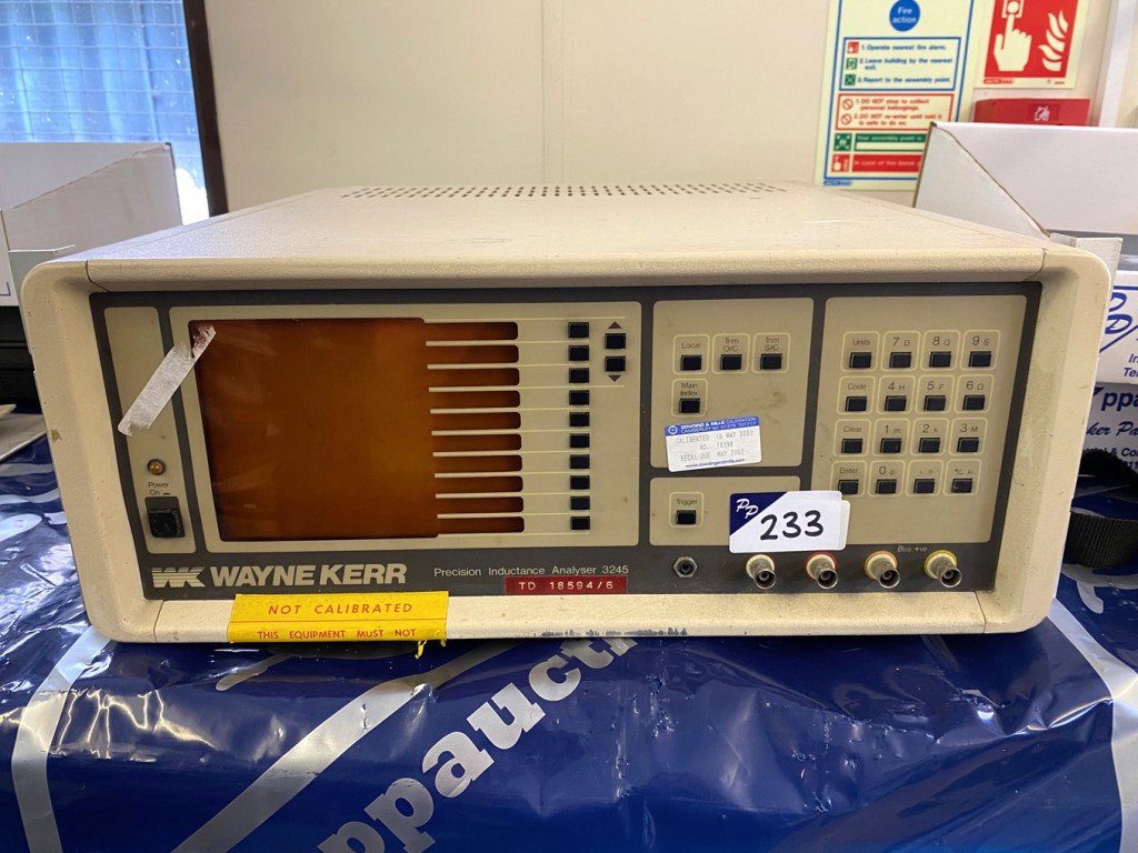 Wayne Kerr 3245 precision inductance analyser