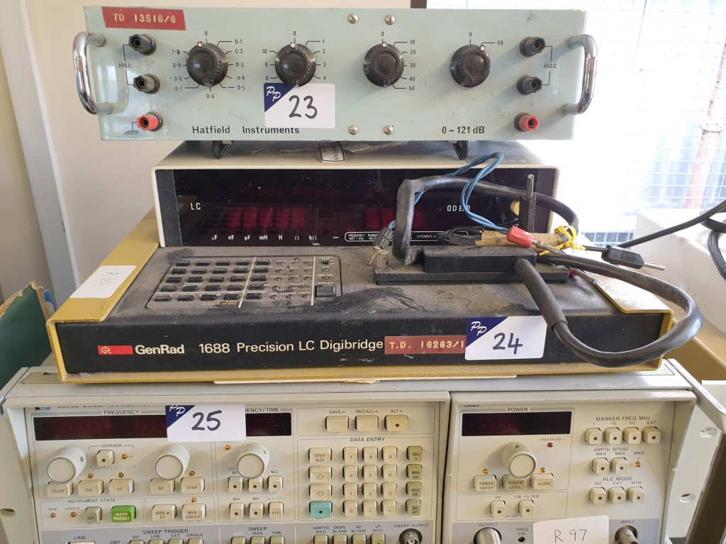 GR 1688 precision LC digibridge with manual