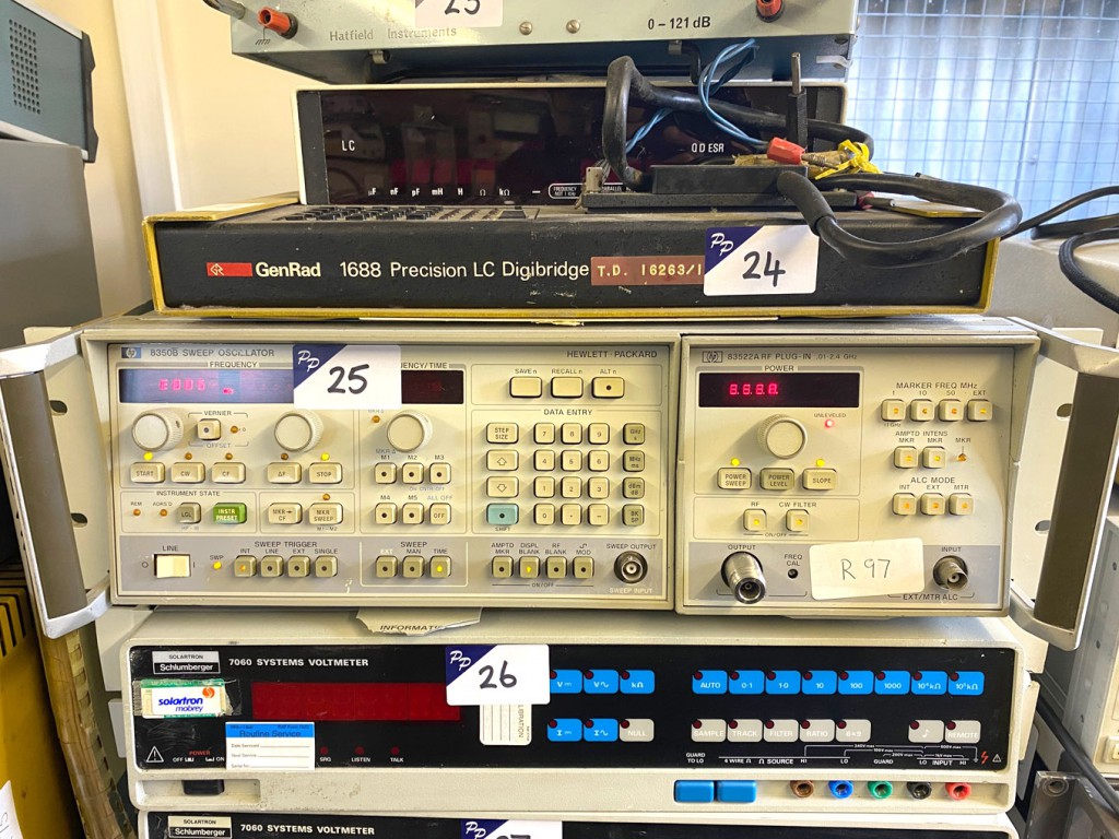 HP 8350B / 83522A sweep generator, 0.01-2.4GHz