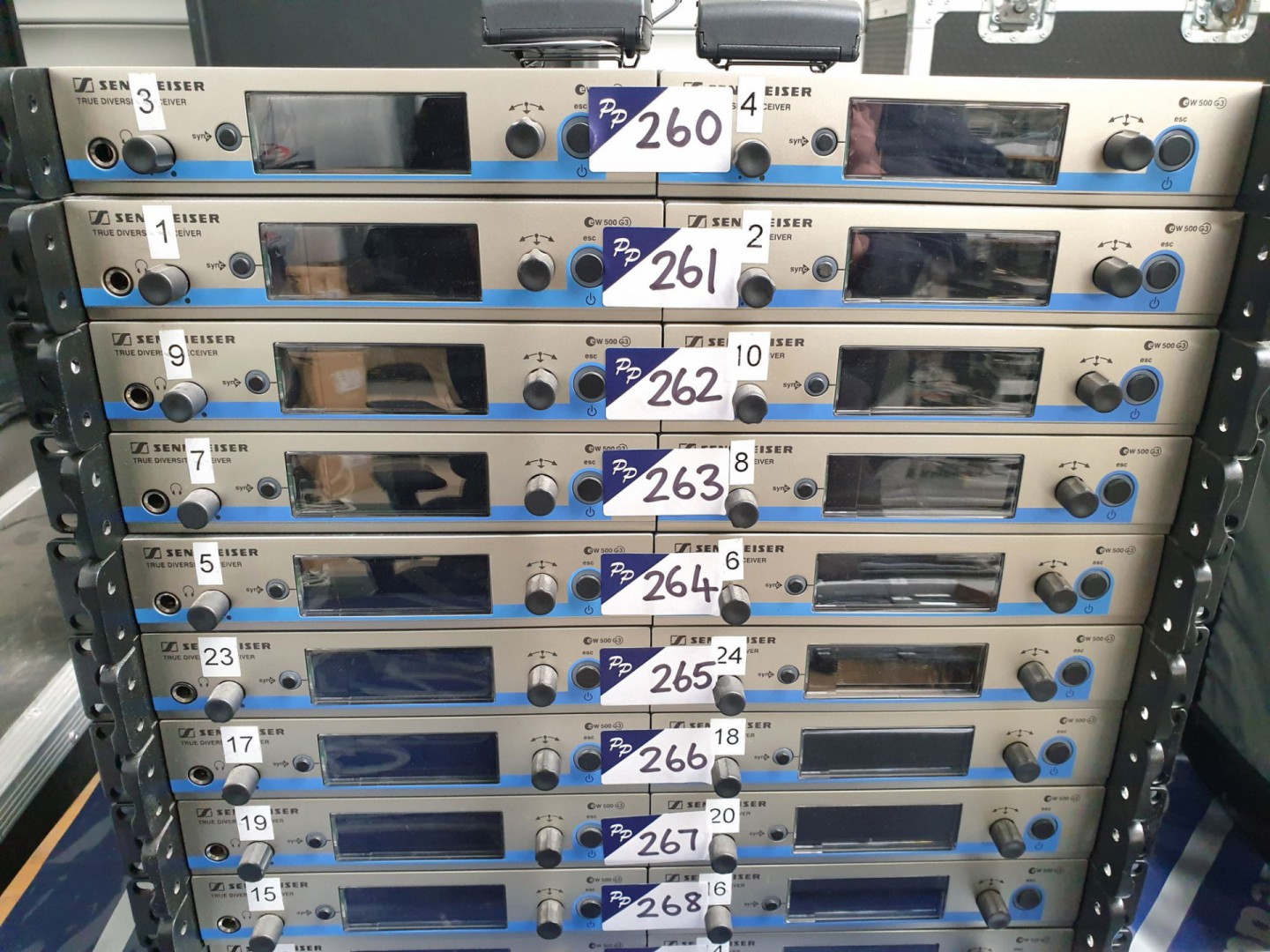 2x Sennheiser EW500G3 True diversity receivers, 2x...