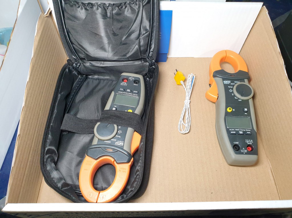 2x HT instruments HT9015 AC/DC TRMS clamp meters