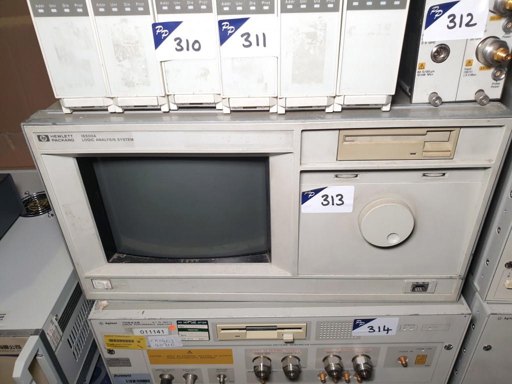 HP 16500A logic analyser