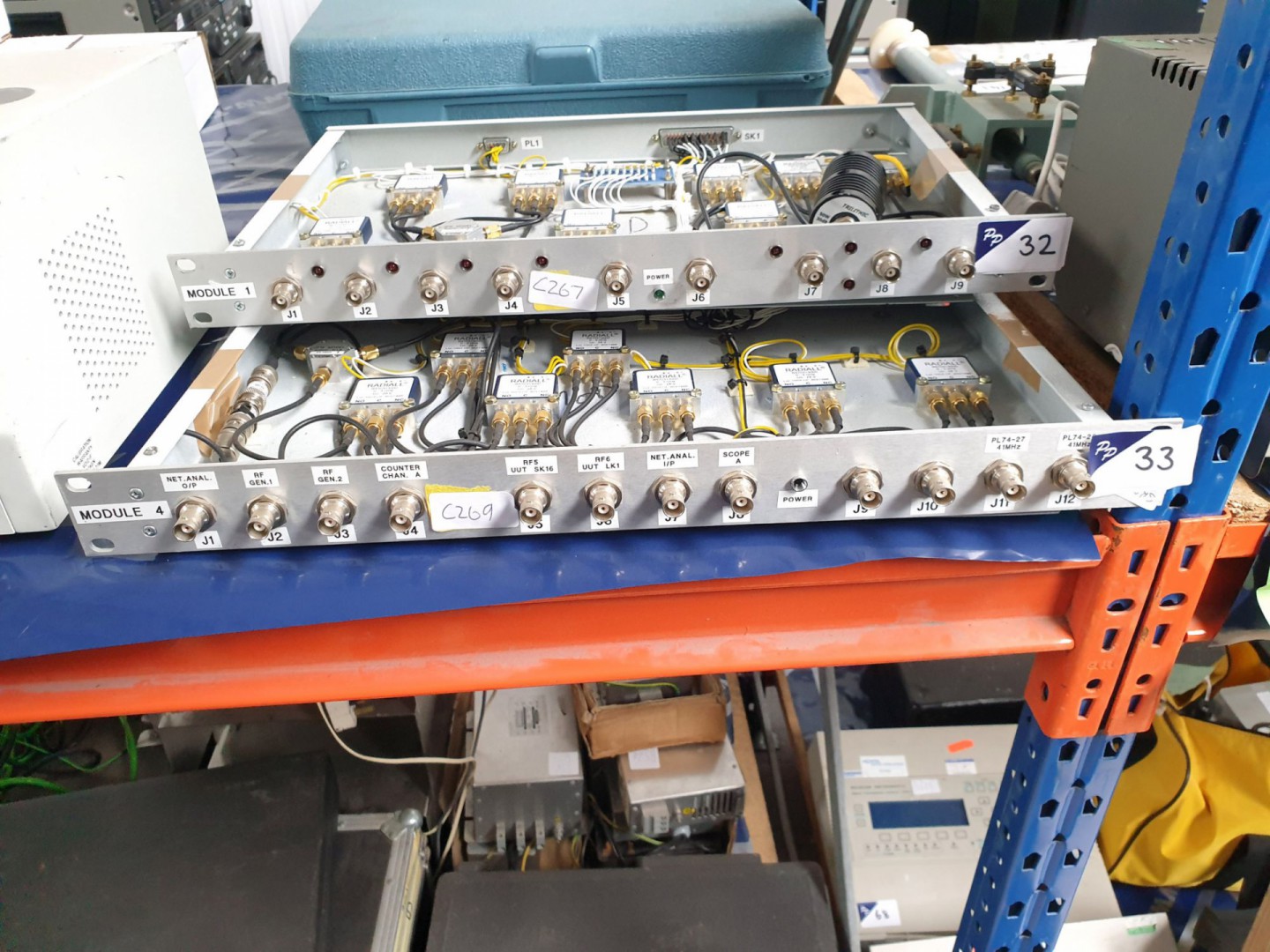 Module 4 distribution unit with 7x Radiall 3GHz sw...
