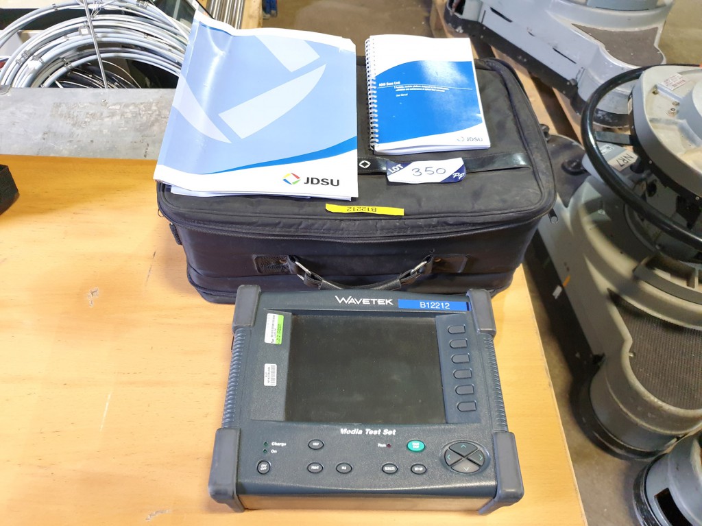 Wavetek MTS 5100e media test set in carry case