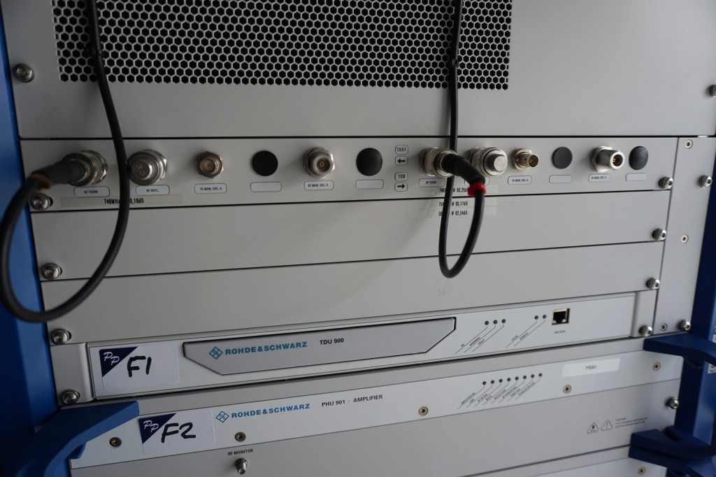 Rohde & Schwarz TDU900 rack type transmitter displ...