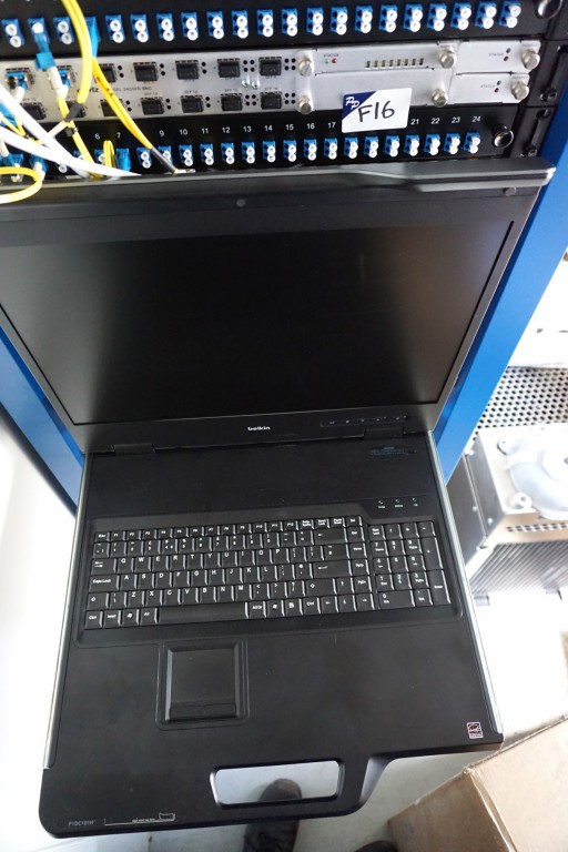Belkin F1DC101H rack type keyboard / monitor (2017...