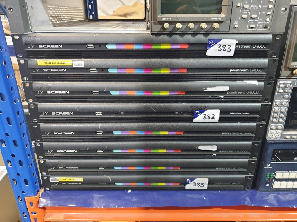 Screen Media Mate, 7x Screen Polistream U4000 subt...