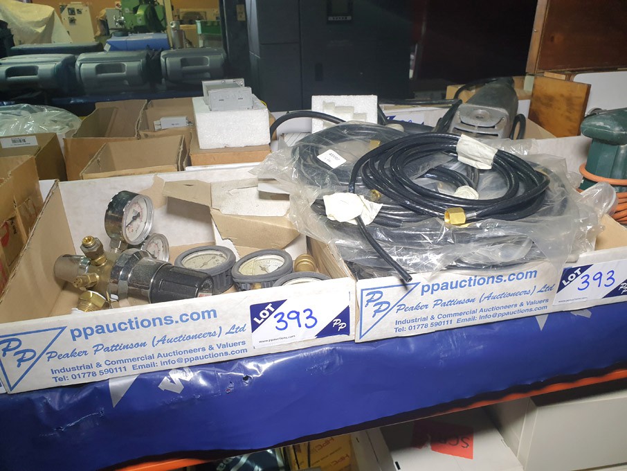 Qty various 45VO7 water hoses, gas & air regulator...