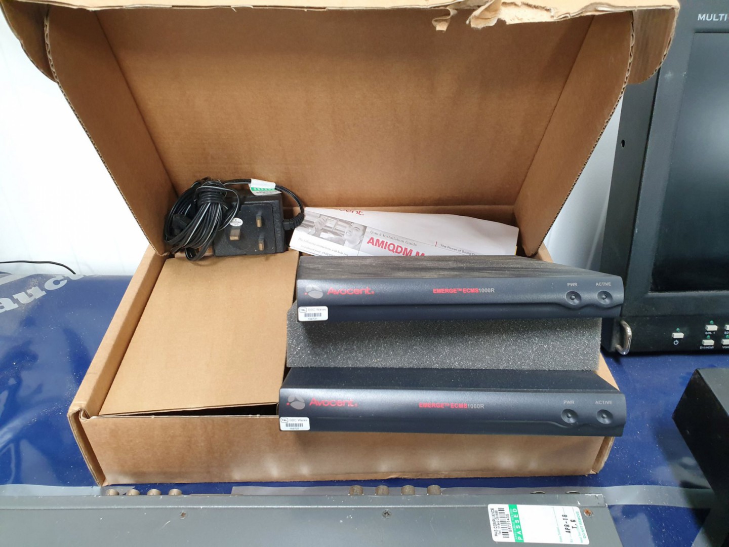 2x Avocent ECMS 1000R Emerge extenders (boxed)