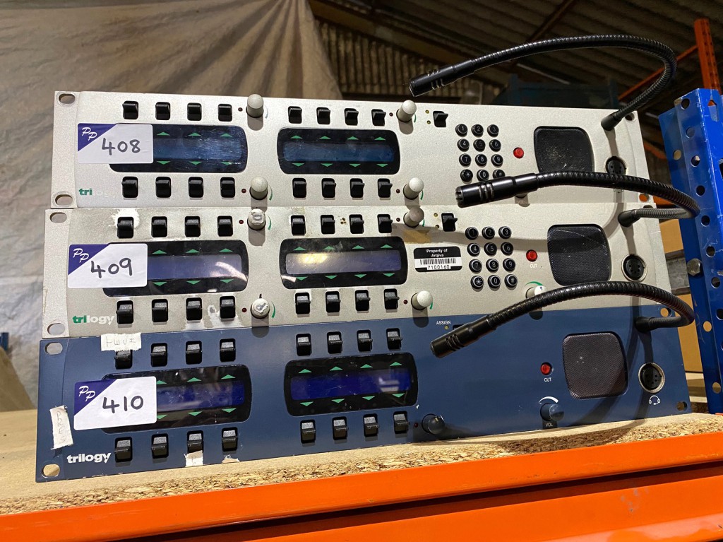 Trilogy Commander control panel