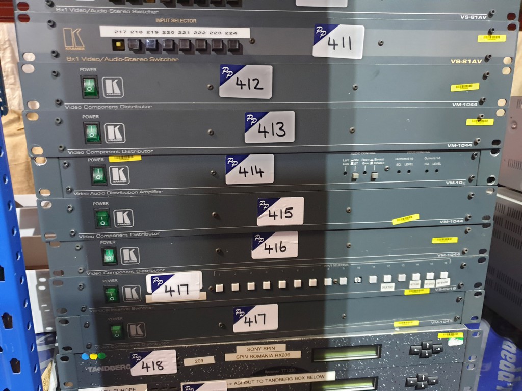 Kramer VM-10XL video audio distribution amplifier