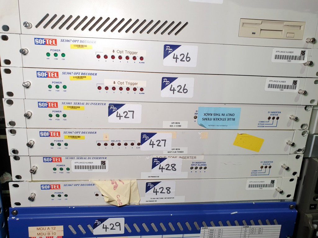 Softel SE3005 serial D1 inserter