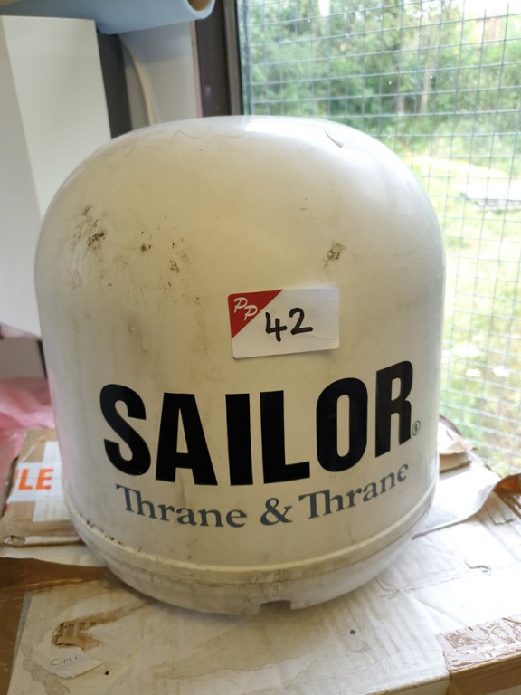 Thrane & Thrane sailor TT-3050C antenna - lot loca...