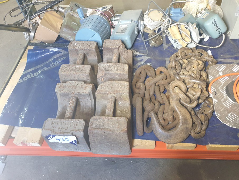 4x 56lb weights & various drag chains - lot locate...