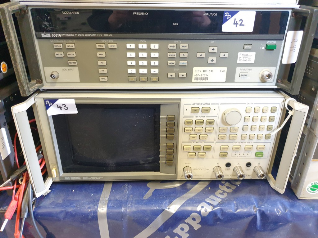 HP 8753C network analyser, 300kHz-3GHz