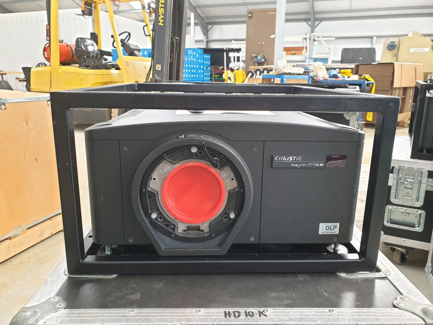 Christie Roadstar HD10K-M projector with remote &...