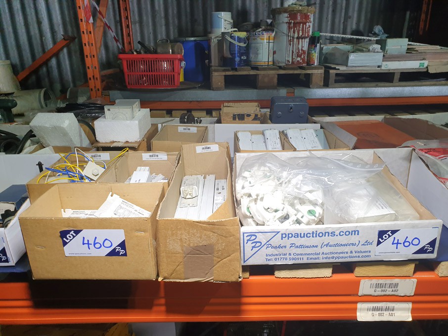 Qty lighting spares inc: electronic ballasts, puls...