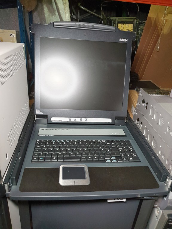 Aten Masterview max rack mount monitor, keyboard