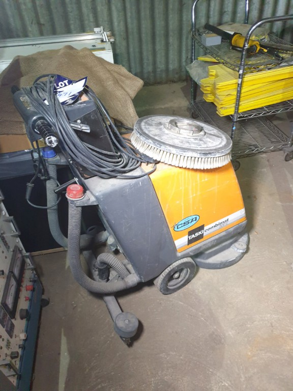 Taski Combimat 500E floor scrubber / dryer, 240v -...